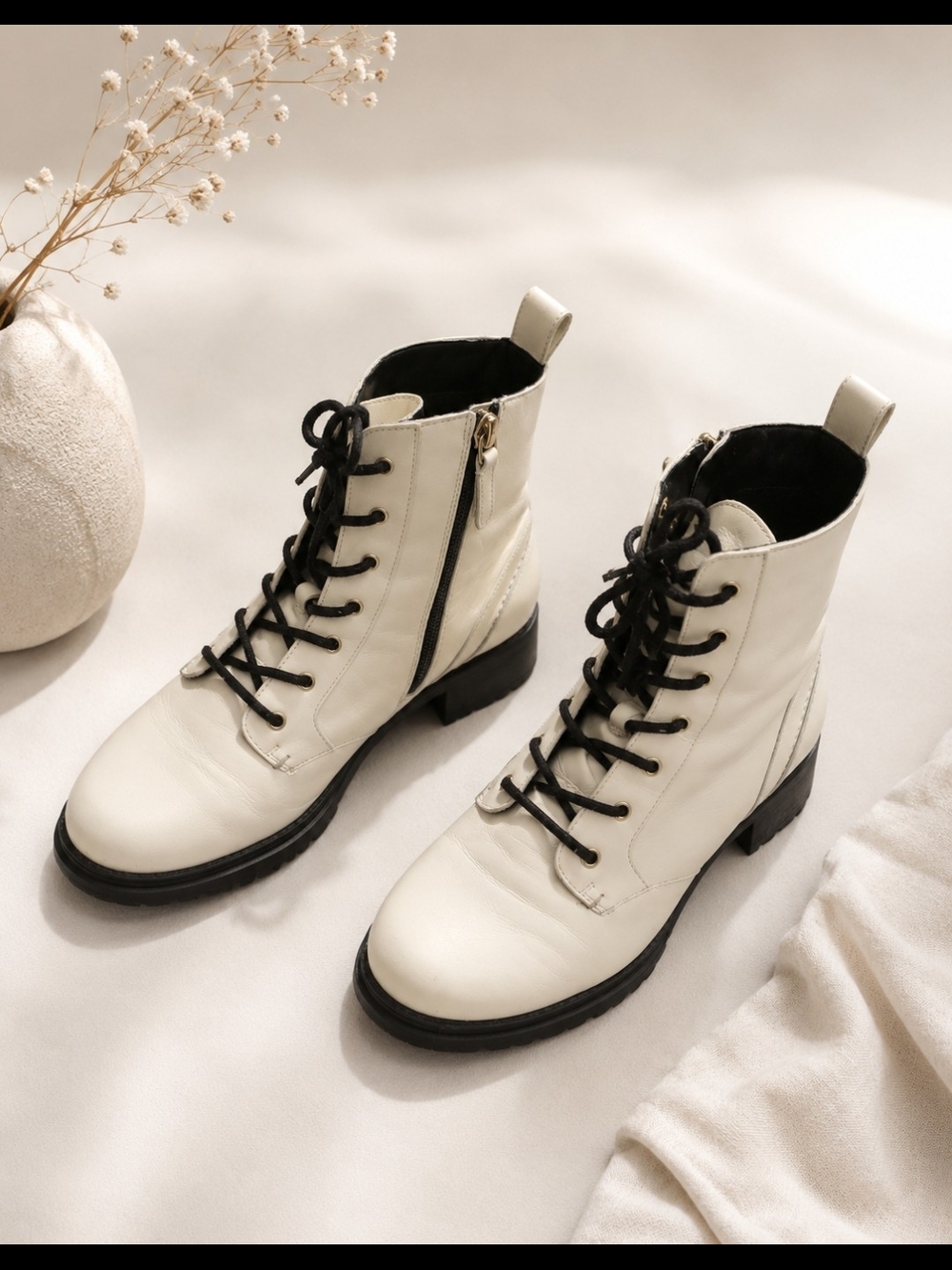 Cole Haan Camea Waterproof Combat Boots White Ivory Leather Lace Up Zip 7.5